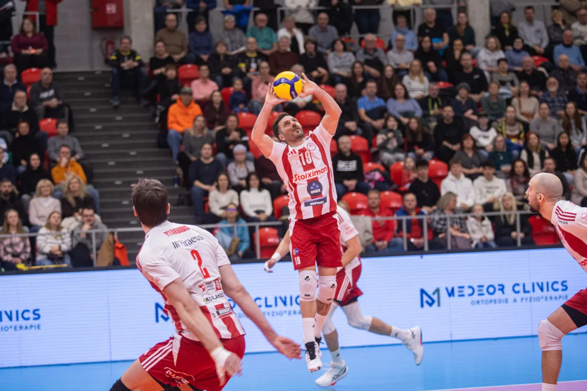Volejbalisté Karlovarska vyřadili v osmifinále Poháru CEV Olympiakos Pireus.