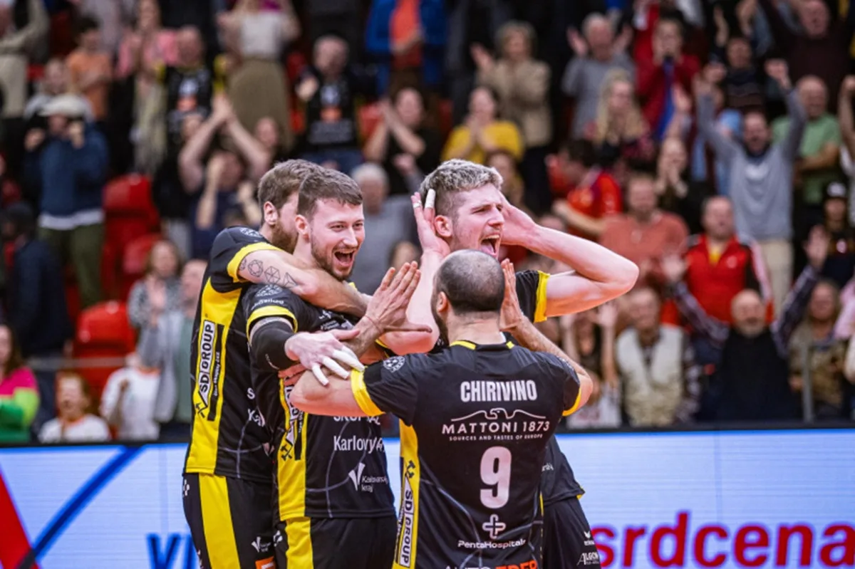 Karlovarsko doma otočilo bitvu s Maaseikem. V CEV Cupu slaví důležitou výhru 3:2. Foto: Se svolením VK ČEZ Karlovarsko