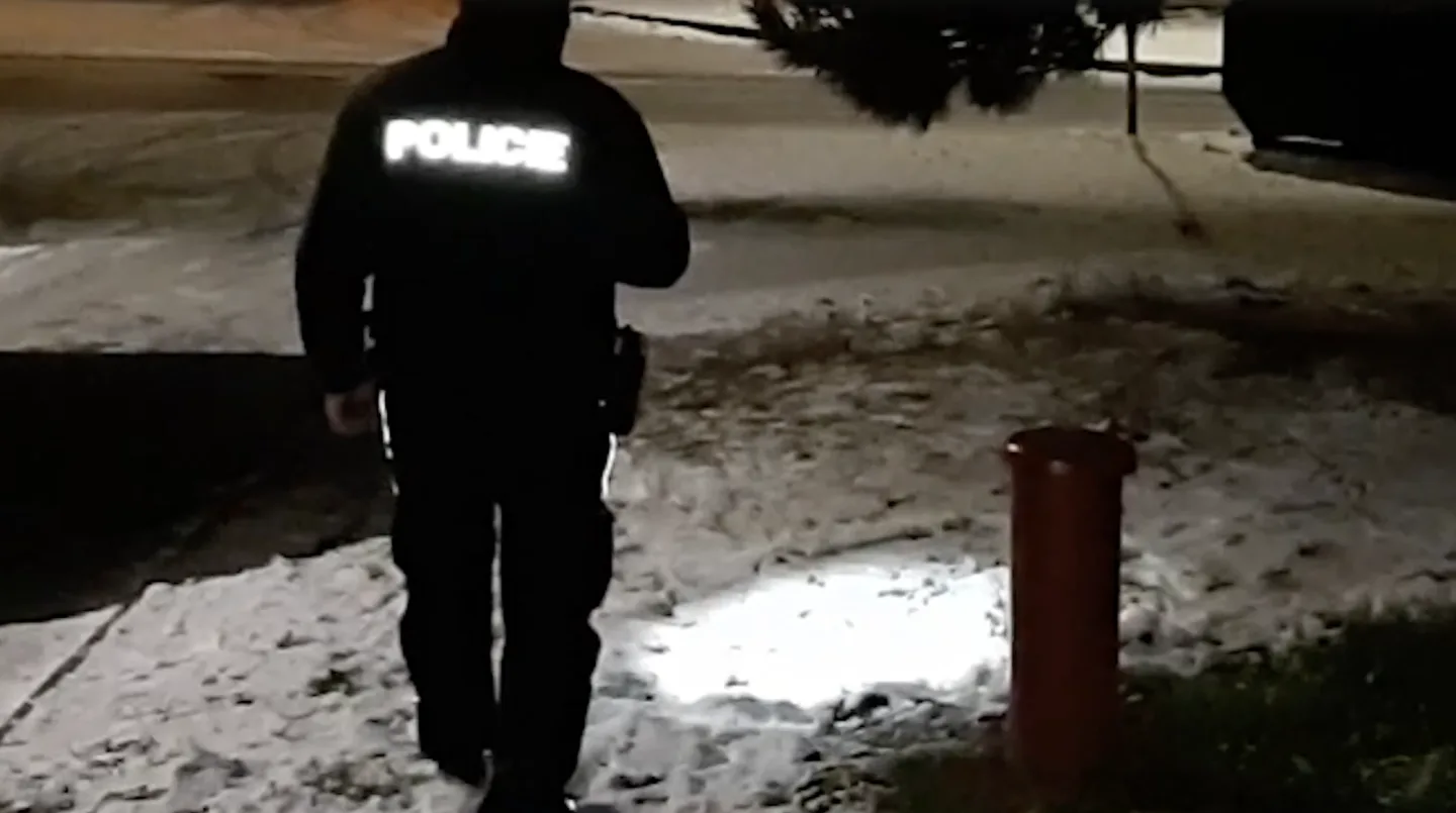 Pokus o vraždu v Chebu. Cizinec skončil ve vazbě, hrozí mu až dvacet let.