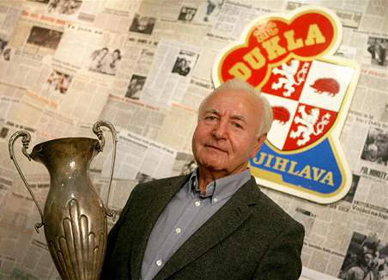 Hokejová legenda Jan Klapáč dnes slaví 85 let. Dukla si připomíná svého kanonýra. Foto: Se svolením HC Dukla Jihlava