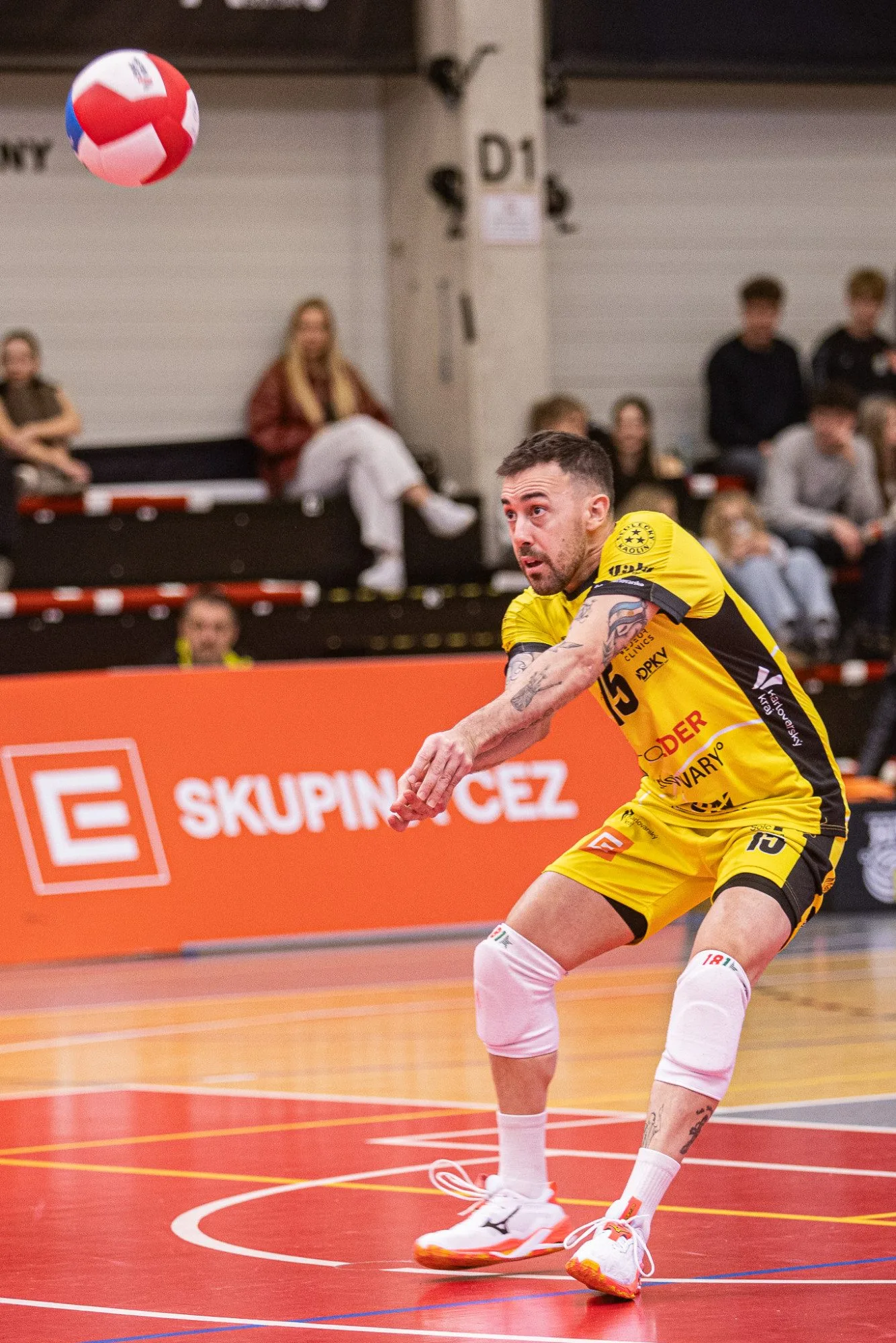 Karlovarsko na domácí palubovce nadalo šanci zlínské Fatře