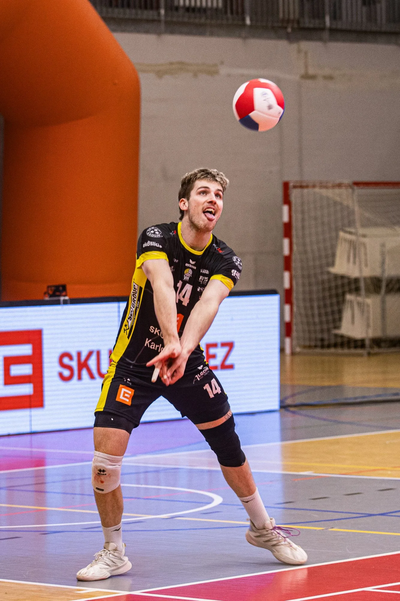 Karlovarsko na domácí palubovce nadalo šanci zlínské Fatře