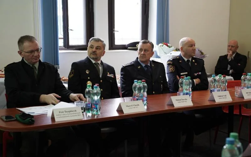 Premiér Babiš navštívil Karlovarský kraj, zaměřil se na zdravotnictví i záchranný systém