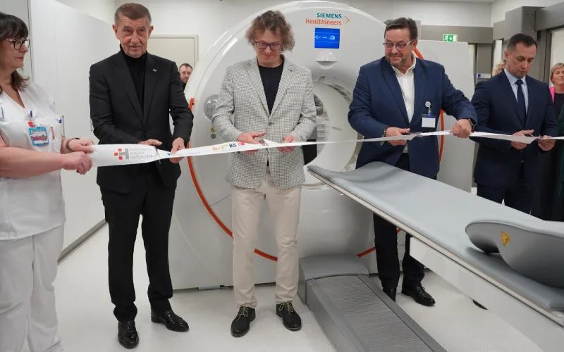 Premiér Babiš navštívil Karlovarský kraj, zaměřil se na zdravotnictví i záchranný systém