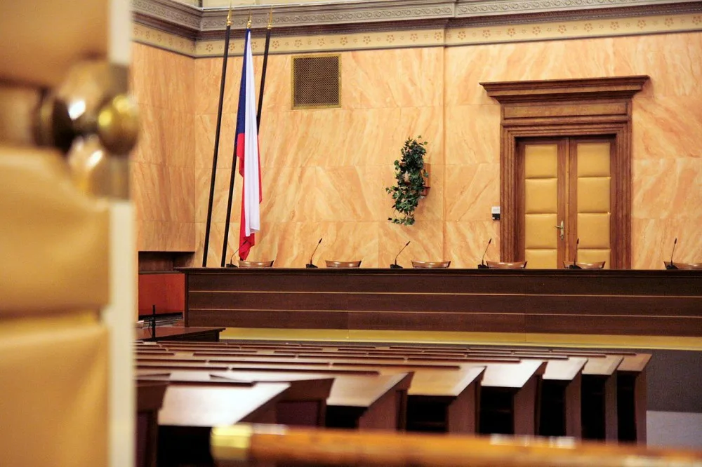 Psycholožka vydávala podle policie za úplatky posudky o způsobilosti