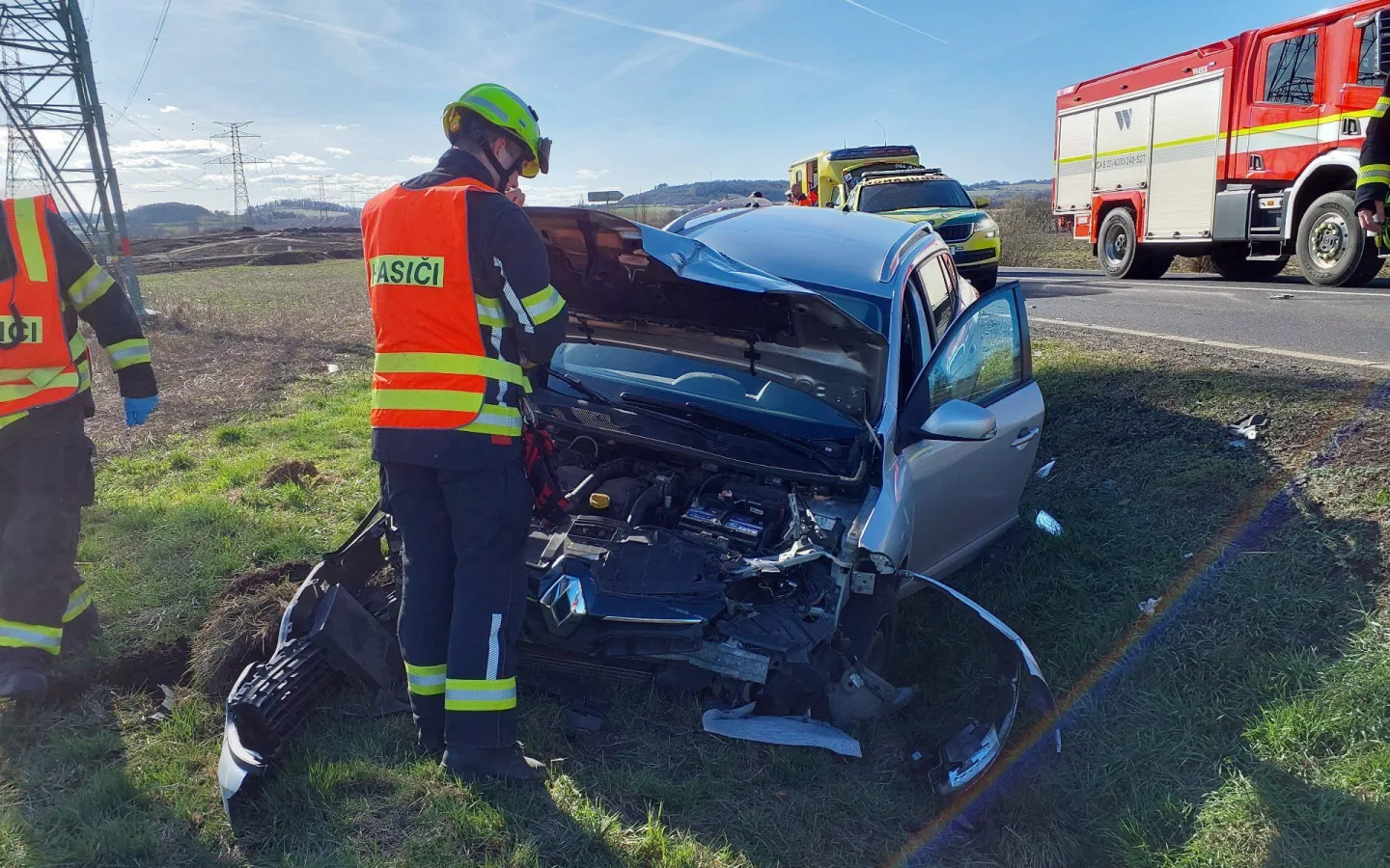 Dopravní nehoda u Bošova uzavřela silnici první třídy