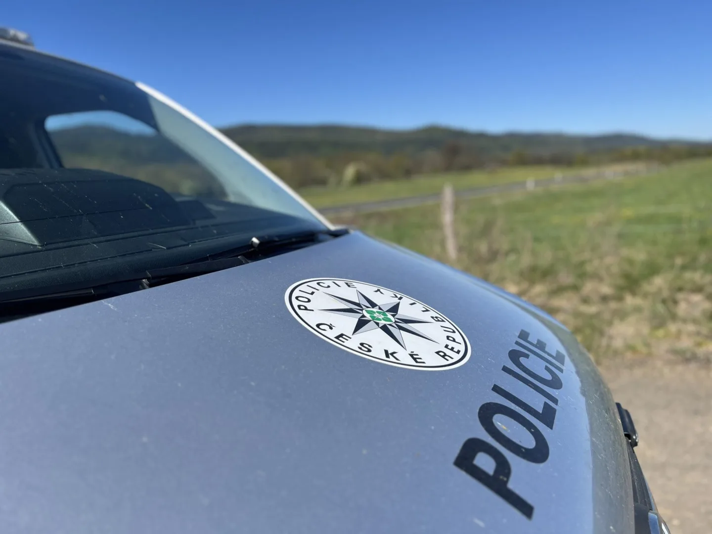 U Hroznětína na Karlovarsku dnes odpoledne zemřel při nehodě motorkář