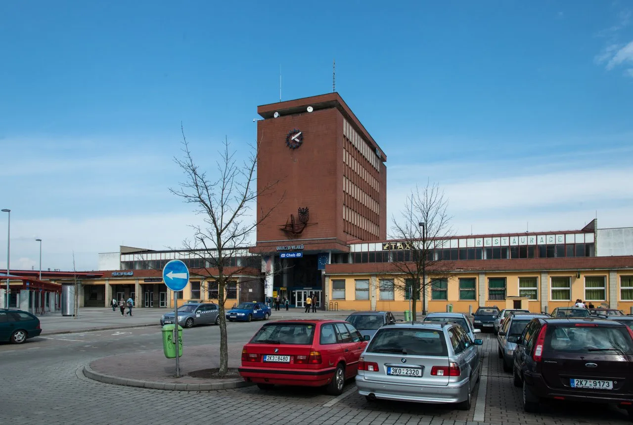 Rekonstrukce chebského nádraží bude stát 428 milionů korun, začne letos