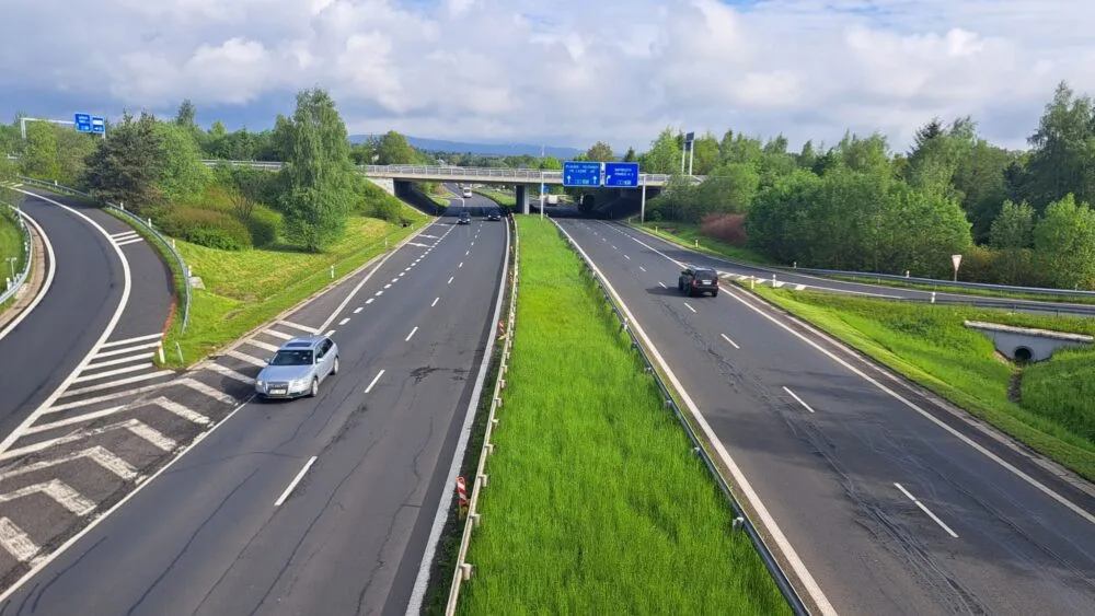 ŘSD začalo s opravou silnice I/21 u Chlumečku u Chebu