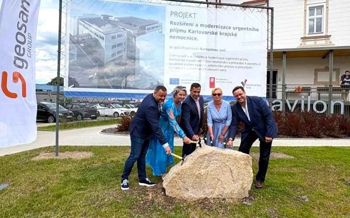 V karlovarské nemocnici začala stavba nového urgentního příjmu za 550 milionů. Foto: Karlovarský kraj