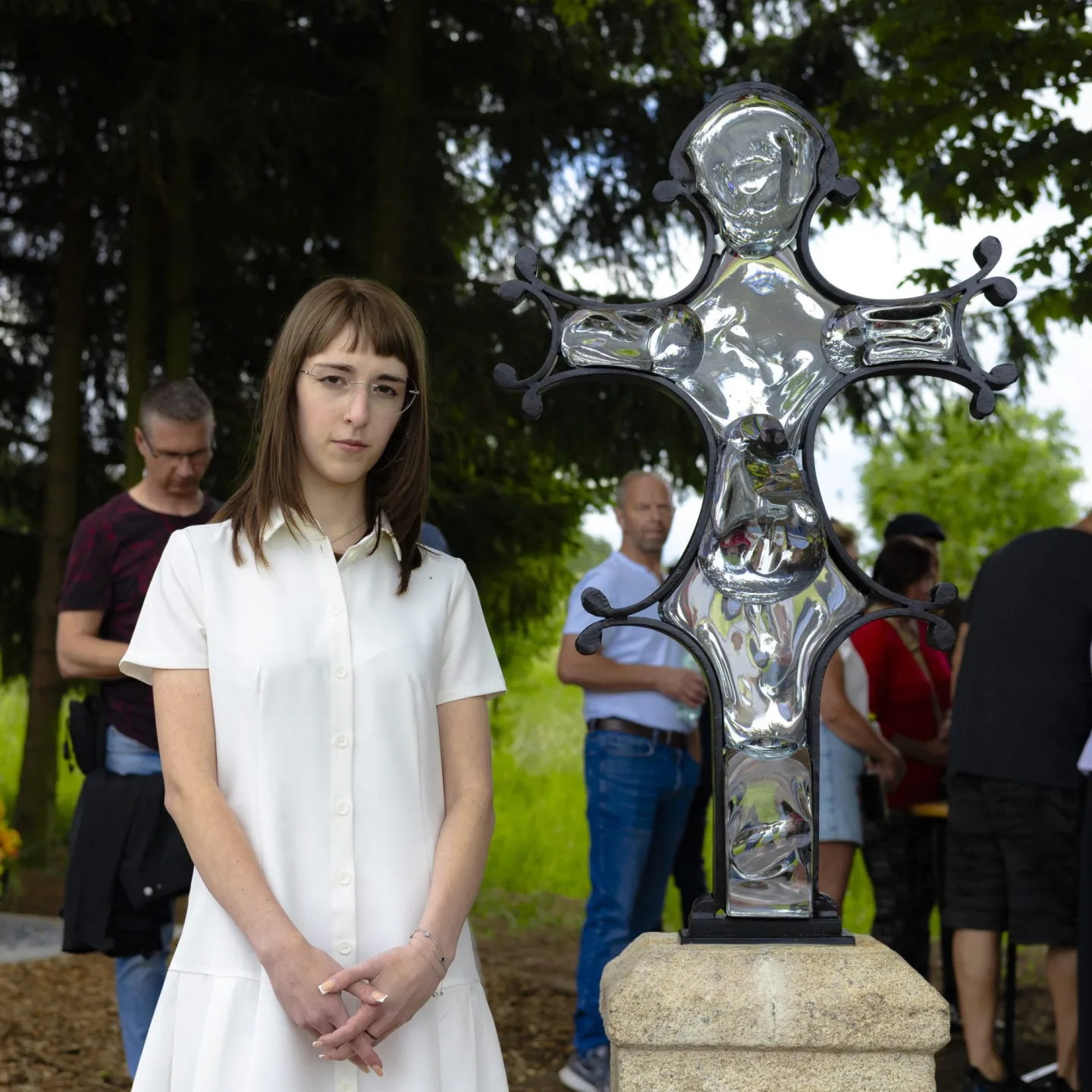 FOTO: Kraunznerův kříž upadal v zapomnění, studentka keramické školy mu dala novou podobu