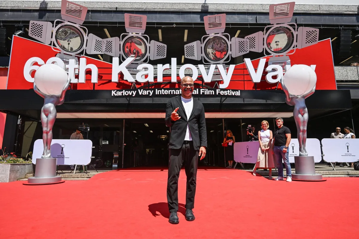 Jeffrey Wright uvedl film Basquiat, ve kterém hraje po boku slavných kolegů