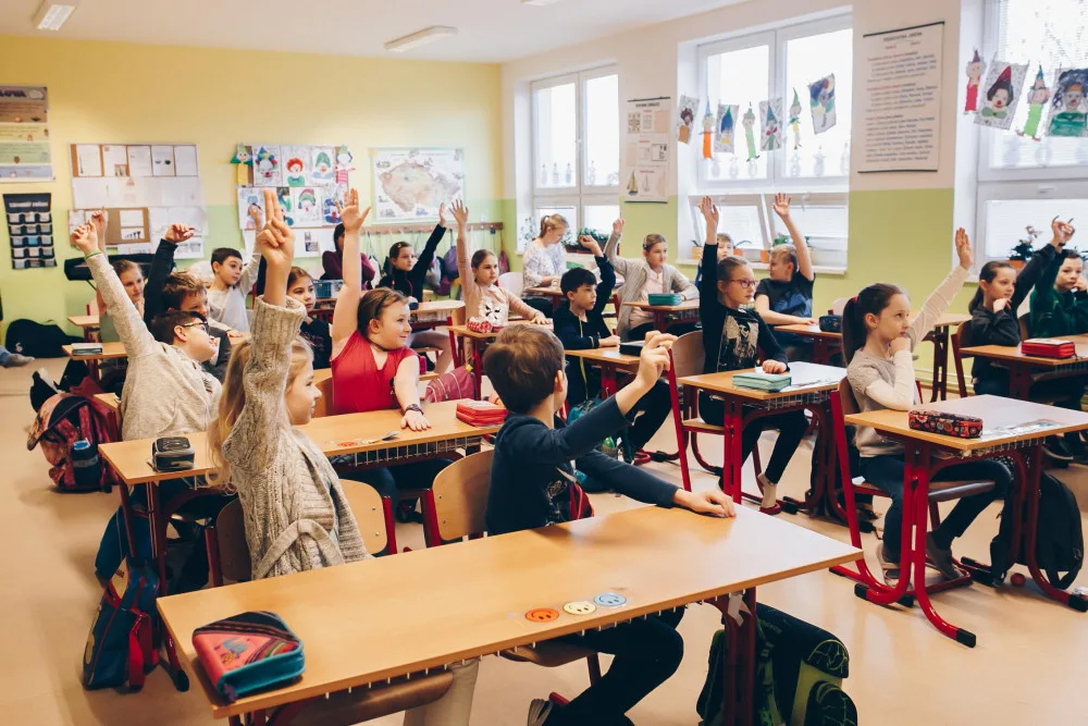 Města v Karlovarském kraji budou čelit úbytku žáků. Hledají, jak dopady zmírnit