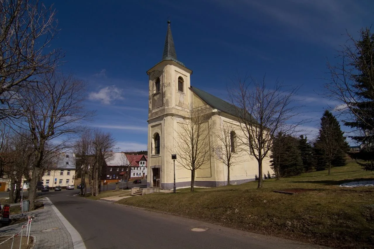 Opoziční zastupitelé Božího Daru rezignovali na mandáty, chtějí blokovat rozhodování