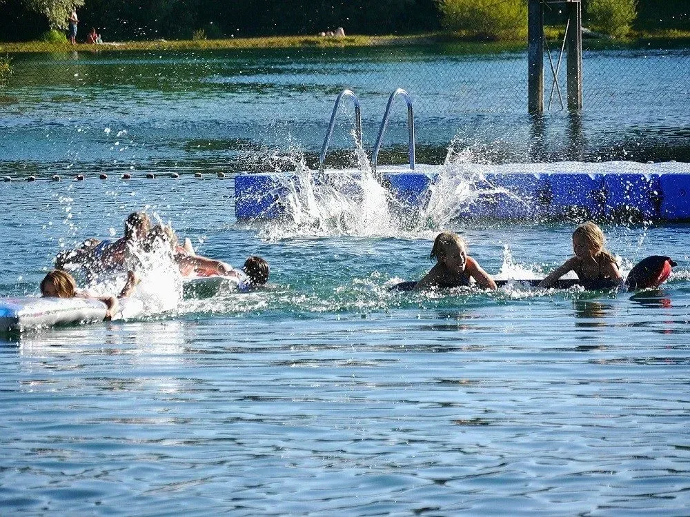 Kvalita vody v Karlovarském kraji se kvůli vedru zhoršuje