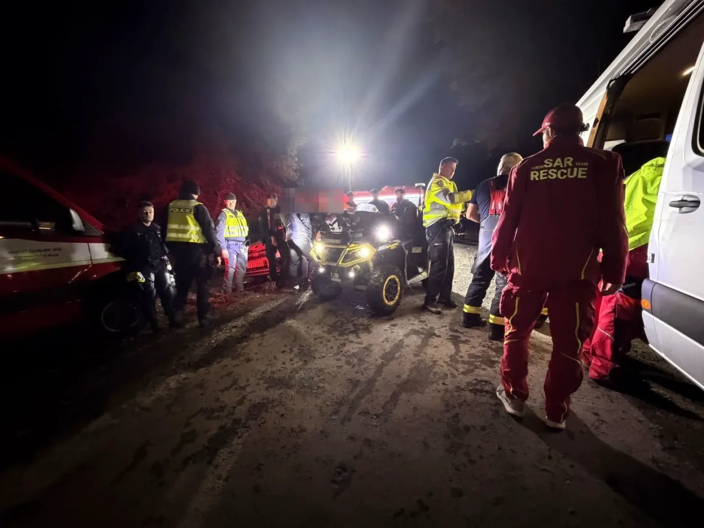 Další pátrací akce na Sokolovsku. Houbařku policisté našli v pořádku
