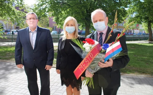 Vedení Sokolova při včerejším pietním aktu