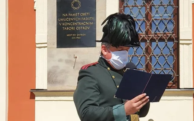Jan Bureš čte dnešní projev