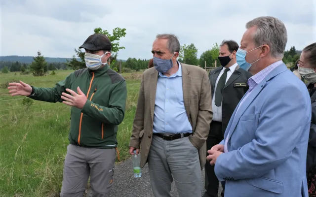 Pojďte s námi do přírody, vyzývá Čechy ministr životního prostředí