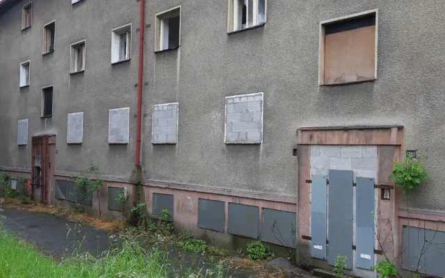 Město Sokolov chce koupit další tři neobyvatelné objekty od Sokolovské uhelné