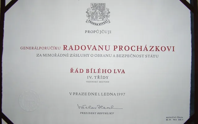V roce 1997 obdržel od prezedenta Václava Havla Řád bílého lva IV. třídy