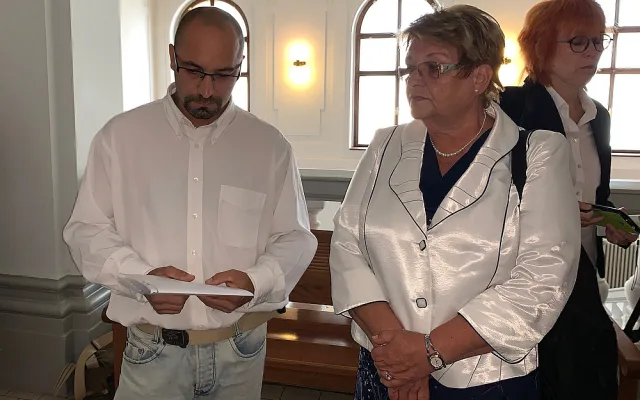 Komentář na facebooku vynesl muži obžalobu z podpory a propagace terorismu, hrozí mu až 15 let vězení