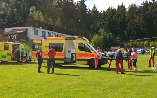 FOTO: Na trať se po tragické srážce vlaků opět vrátil provoz