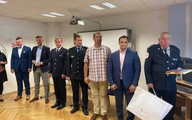 Vedení kraje i Českých drah poděkovalo za profesionální zásah při nehodě v Perninku