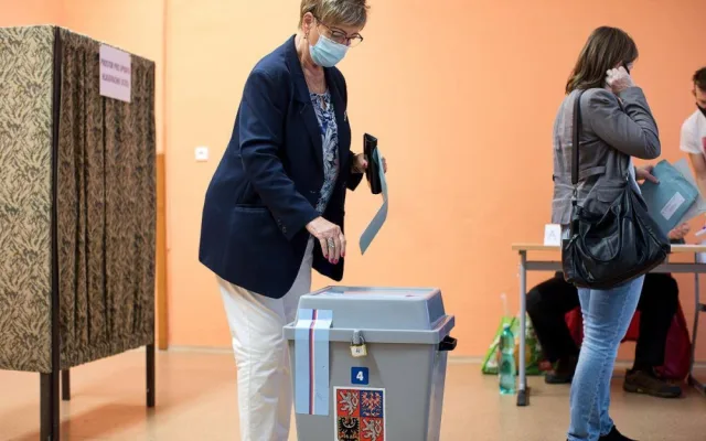 Volební místnosti otevřeny, na klidný průběh voleb dohlédnou policisté i strážníci