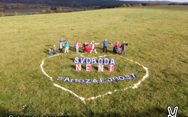 Vzkaz obyvatel Karlovarského kraje: Svoboda není samozřejmost