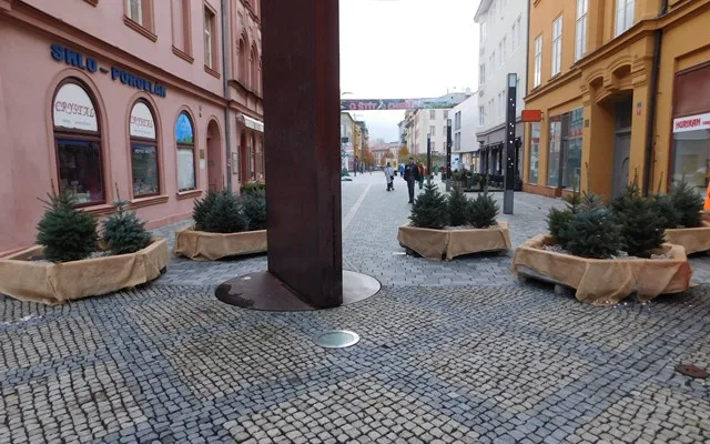 Lidé v Chebu mohou přispět k vánoční výzdobě města