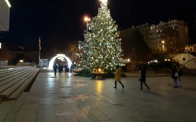 Vánoční trhy začnou v Karlových Varech v sobotu, budu bez kulturního programu