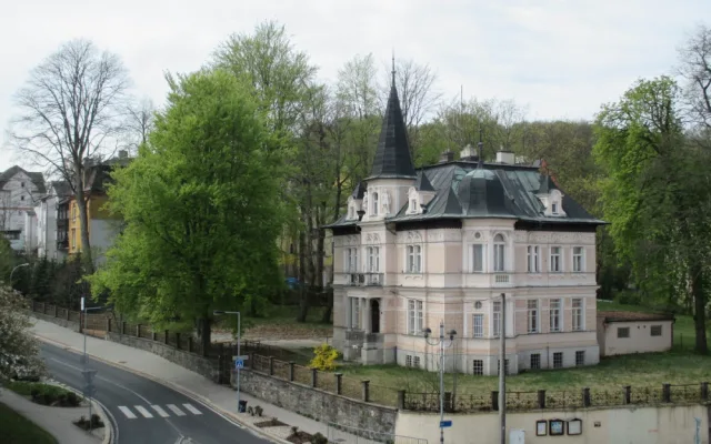 Vila významného mecenáše je na prodej, v minulosti zde sídlila i Veřejná bezpečnost