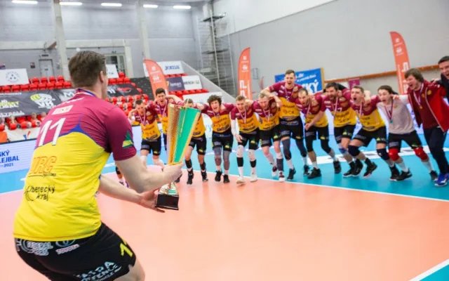 KV Aréna jede v omezeném provozu, ale stále to v ní žije