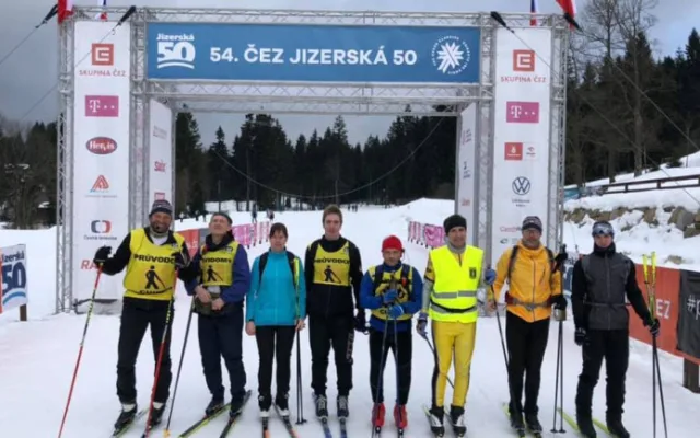 Třetina startovného na Virtuální ČEZ SkiTour vybaví díky Hervisu na zimu nevidomé účastníky