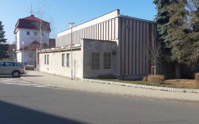 Kdysi oblíbené kino se oživovat nebude, radnice rozhodla o jeho zbourání