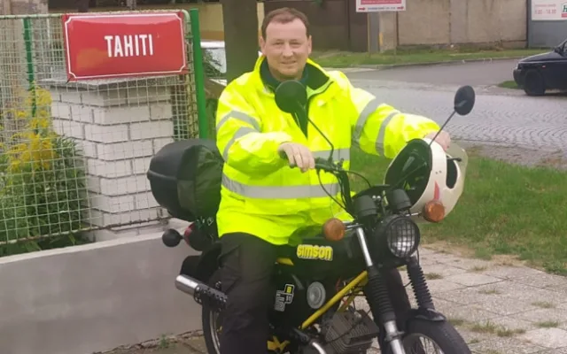 Světoběžník projel na motorce skoro celý svět, přitom nepřekročil hranice republiky