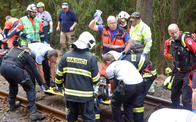 Loňskou tragickou srážku dvou vlaků měl zavinit strojvedoucí, obviněn je z obecného ohrožení z nedbalosti