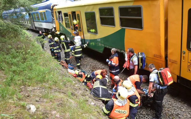 Loňskou tragickou srážku dvou vlaků měl zavinit strojvedoucí, obviněn je z obecného ohrožení z nedbalosti