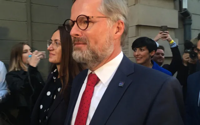 Po sečtení dvou třetin okrsků vedlo ANO před Spolu a PirSTAN.