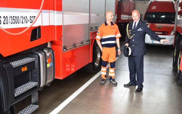 Chebští hasiči představili své nové prostory, přišly stovky lidí