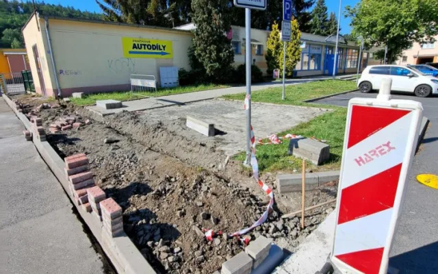 Úpravy před školou.