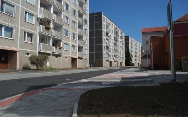 Oprava ulice Lidické nábřeží v Sokolově za téměř 13 milionů korun je hotová