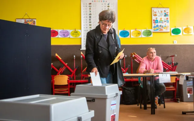 Poslední volební den začíná. Češi rozhodují o složení městských a obecních zastupitelstev.