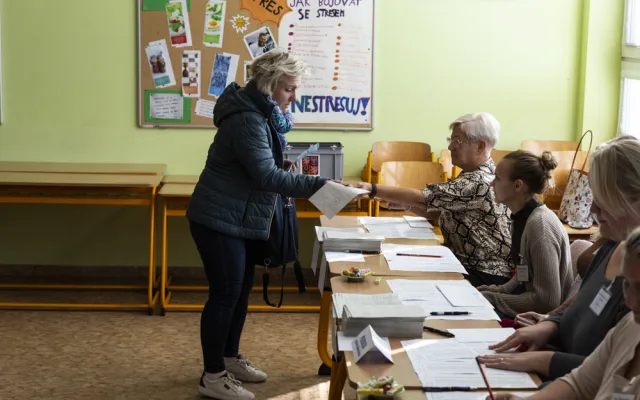 Poslední volební den začíná. Češi rozhodují o složení městských a obecních zastupitelstev.