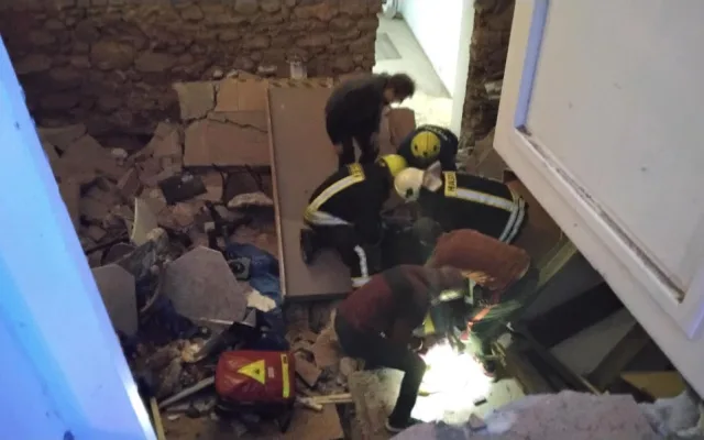 V Bečově se při oslavě propadla podlaha v penzionu. Jedna žena je zraněná