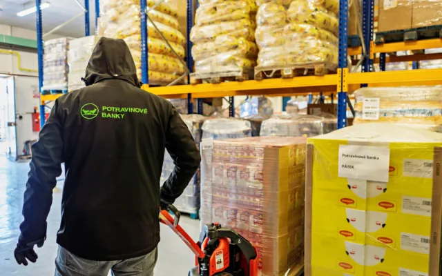 Spoluprací s potravinovými bankami nasytí PENNY stovky lidí denně