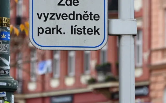 Karlovy Vary chtějí posílit kontrolu parkování, spoléhat se chtějí na nové bezobslužné technologie