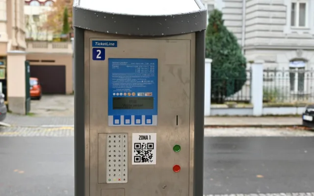 Karlovy Vary chtějí posílit kontrolu parkování, spoléhat se chtějí na nové bezobslužné technologie
