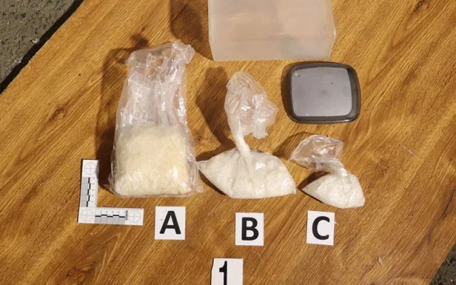 Ve večerce a na tržnici prodávali Vietnamci mexický metamfetamin. Celníci tam zajistili půl kilogramu drogy